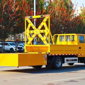 防撞緩沖車與救護(hù)車 安全守護(hù)的雙重保障