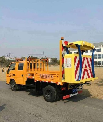 青原防撞緩沖車租賃與萬安16米橋梁檢測(cè)車出租 現(xiàn)代工程車輛服務(wù)新選擇