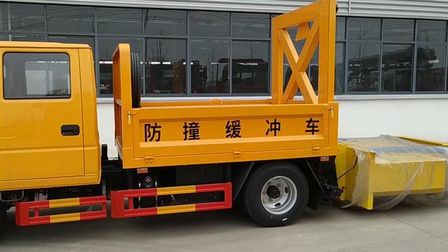 多種防撞型號(hào)掃路車，滿足不同工程需求